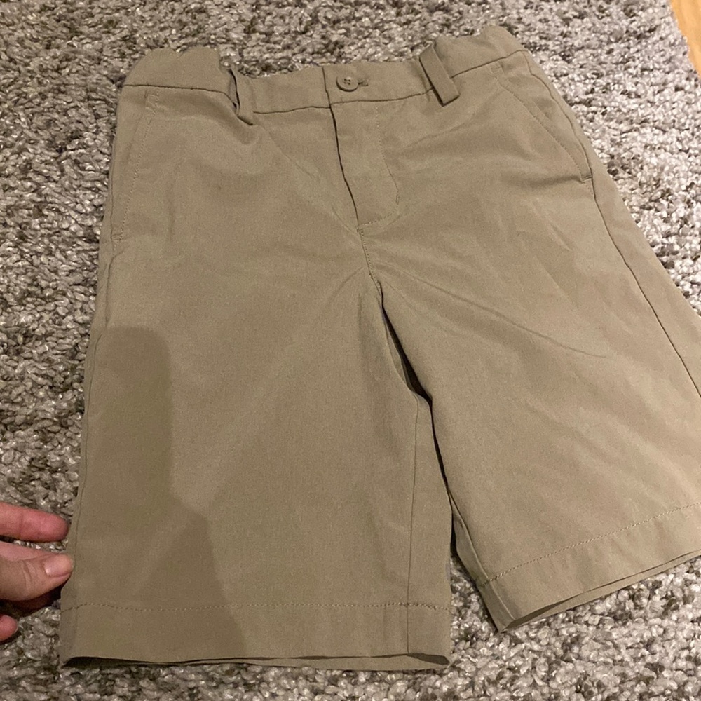 Boys size 7 Vineyard Vines performance shorts
